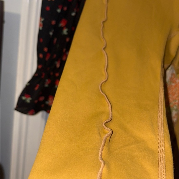 Free People “Hearts A Flutter” Gold Yellow Leggings W/Exposed ruffled seam work - Picture 4 of 5